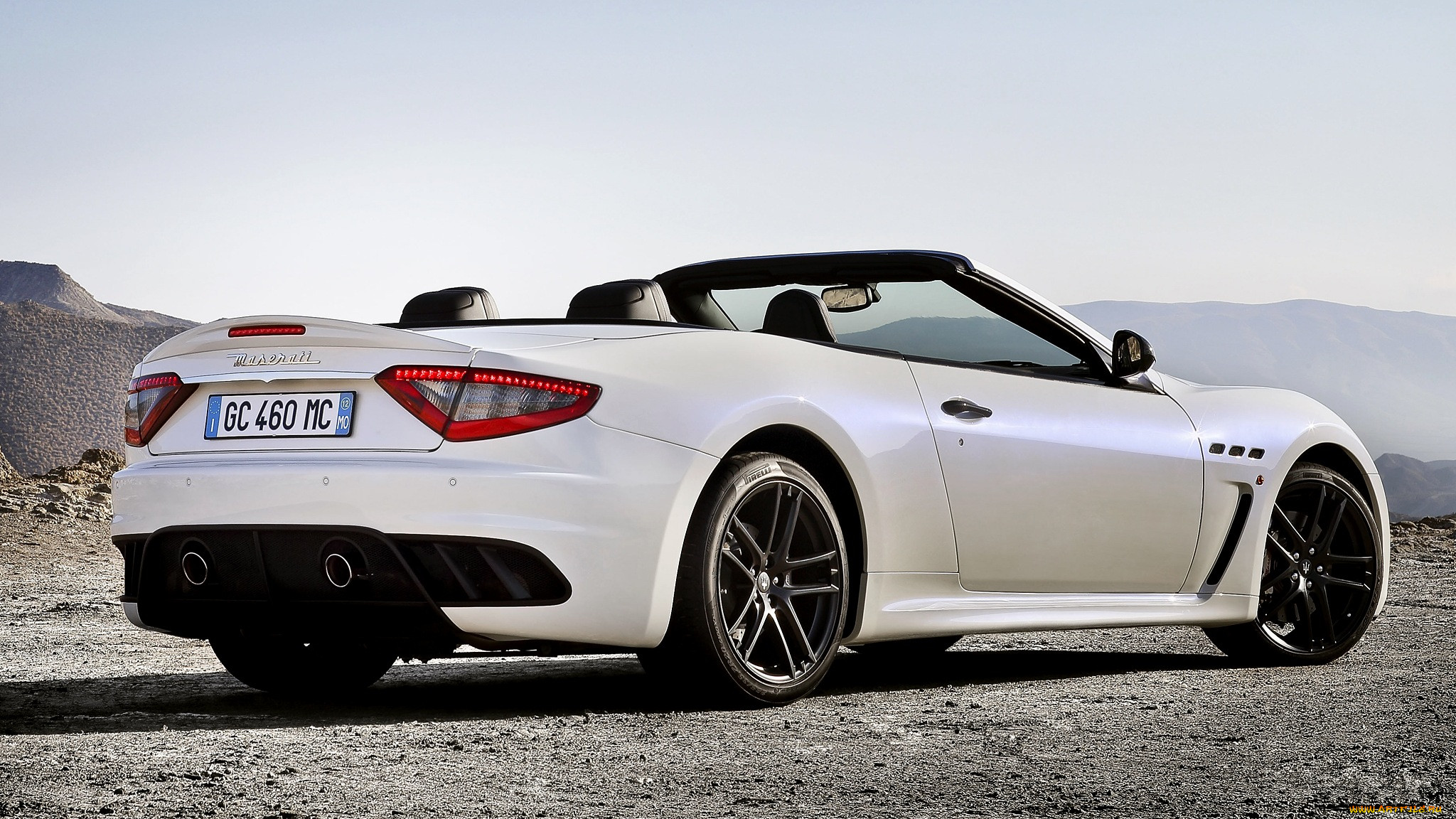 Maserati GRANCABRIO РѕР±РѕРё